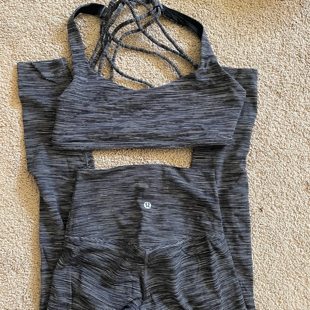 Lululemon Free to be Wild bra (6) and Align 28in Legging (2)